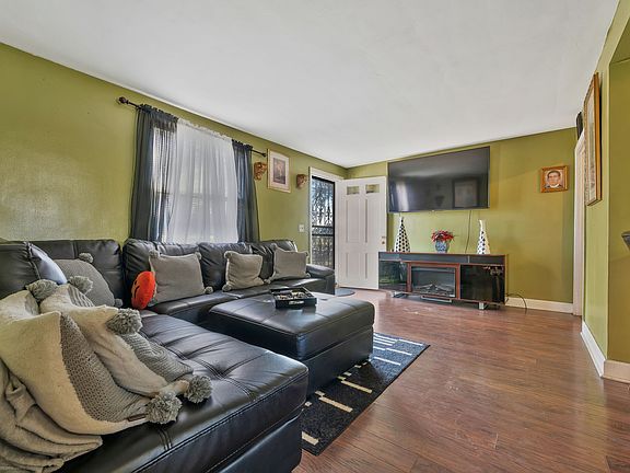 2nd image of 1011 Briley Pkwy