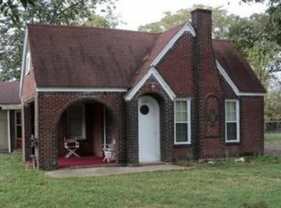 320 S College St, Grapeland, TX 75844