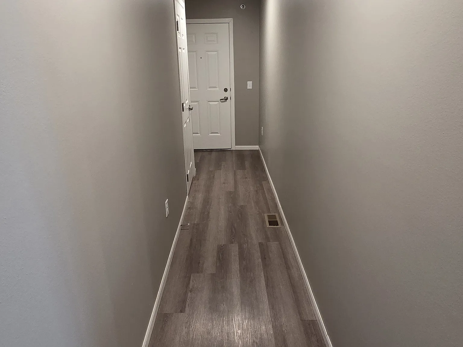 2 bed, 975 sqft, $1,082 — Photo 3