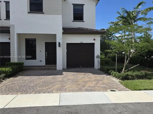 200 SW 159th Pl, Pembroke Pines, FL 33027