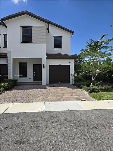 200 SW 159th Pl #TOWNHOUSE Photo 1