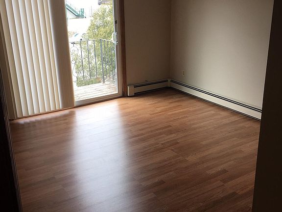 3rd image of 78 Adams St APT D