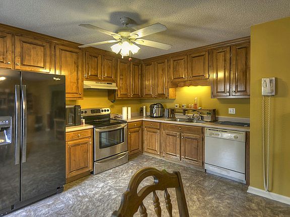 3rd image of 127 Forestry Hills Dr