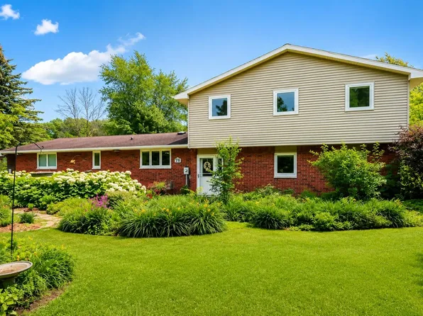 4351 Creamery Rd, De Pere, WI 54115