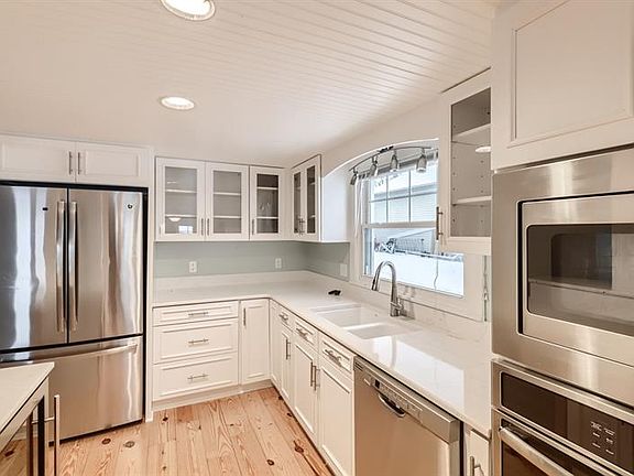 4th image of 21780 Ideal Ave N