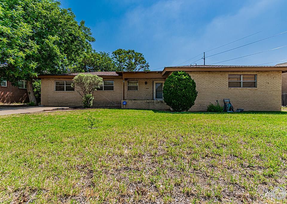 1st image of 1900 Oaklawn Dr