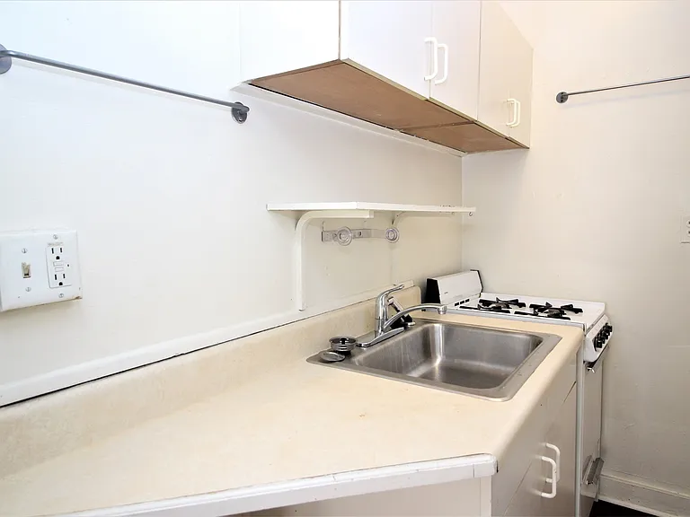 1224 Saint Paul St — Photo 8