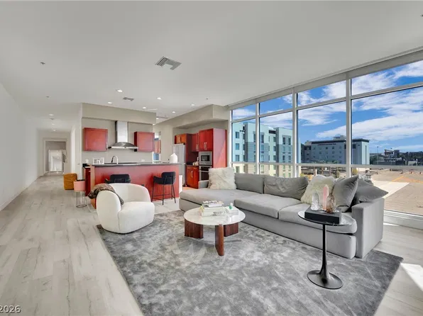 4575 Dean Martin Dr Unit 300, Las Vegas, NV 89103