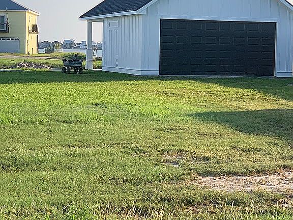 3rd image of 107 Lakeshore Dr