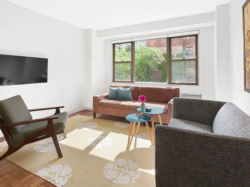 1st image of 2 Charlton St APT 7