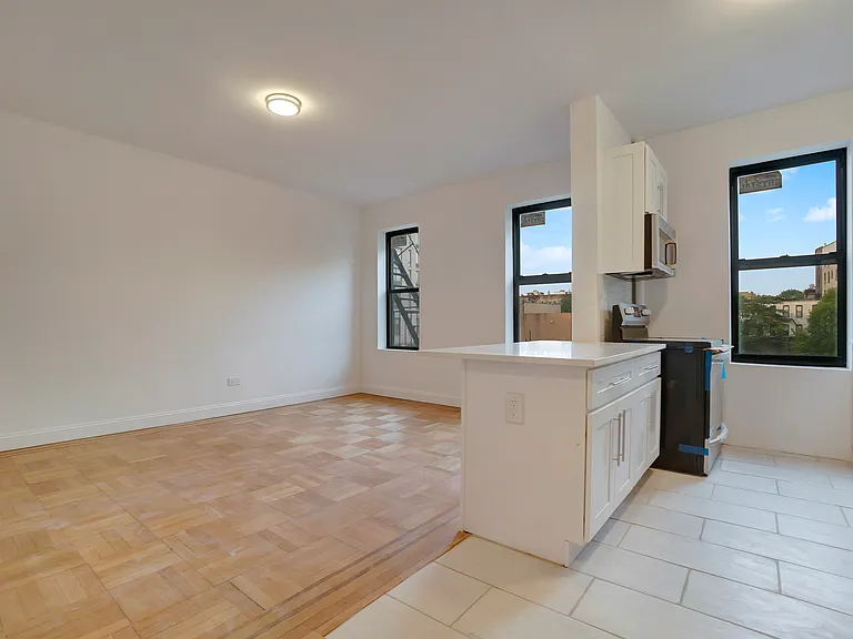 239 Ocean Ave #2H — Photo 3