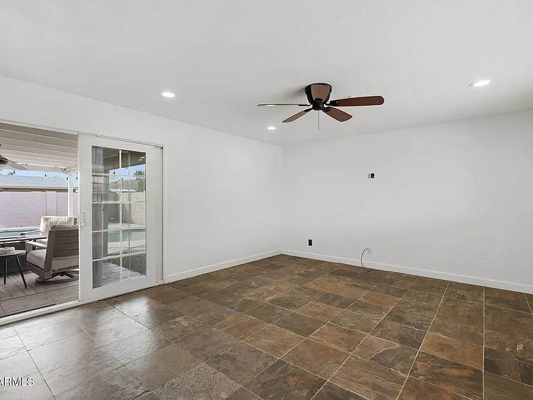 8307 E Clarendon Ave — Photo 14