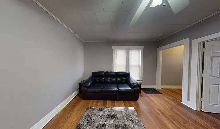 305 S Beech St — Photo 4