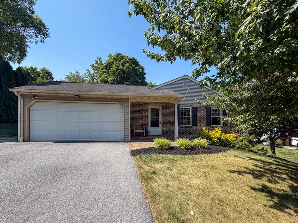 951 Daniel Dr, Stevens, PA 17578