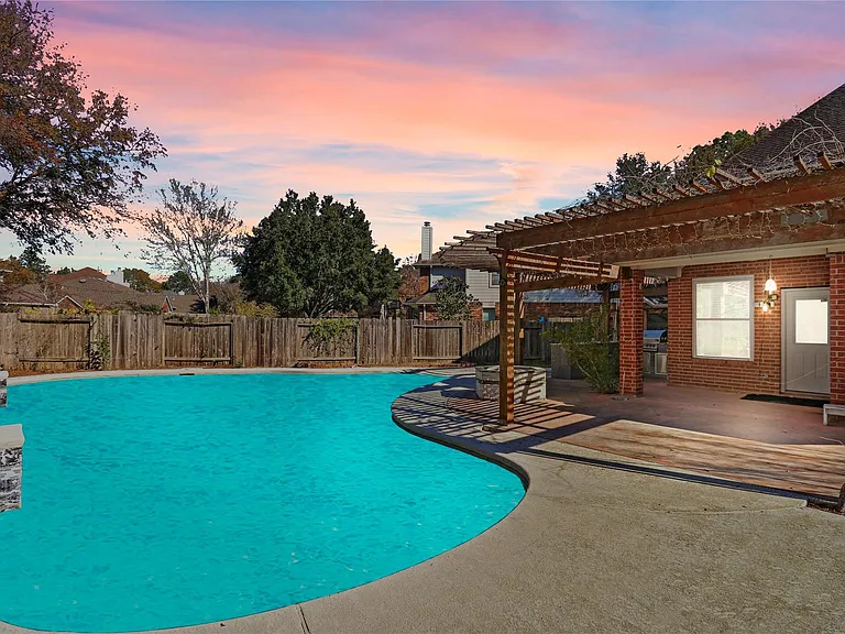 20510 Pioneer Bend Ct — Photo 44