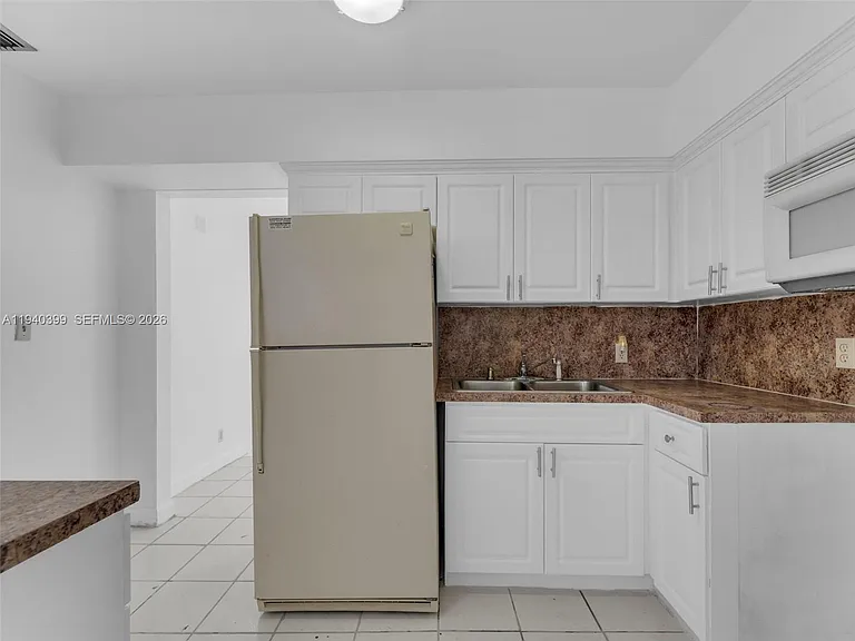 1811 SW 97th Ter #2 — Photo 13