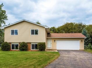 10880 Hummingbird St NW, Coon Rapids, MN 55433