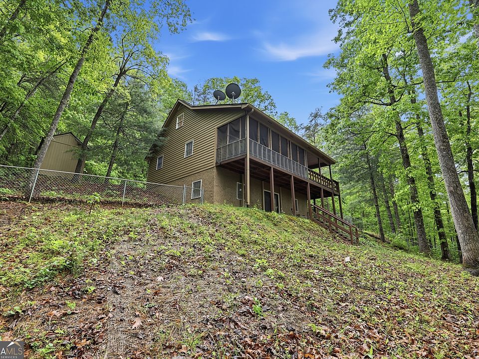 1st image of 15 Mississippi Ln