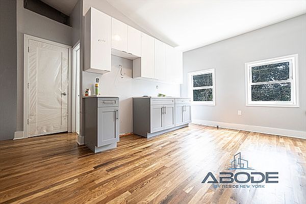 1st image of 478 Lafayette Ave #1L