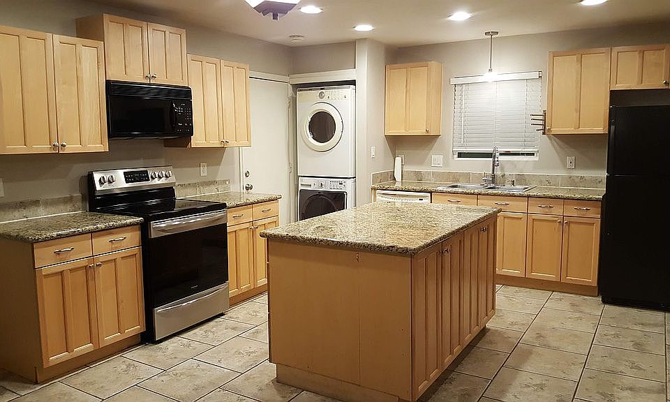 Kitchen with island