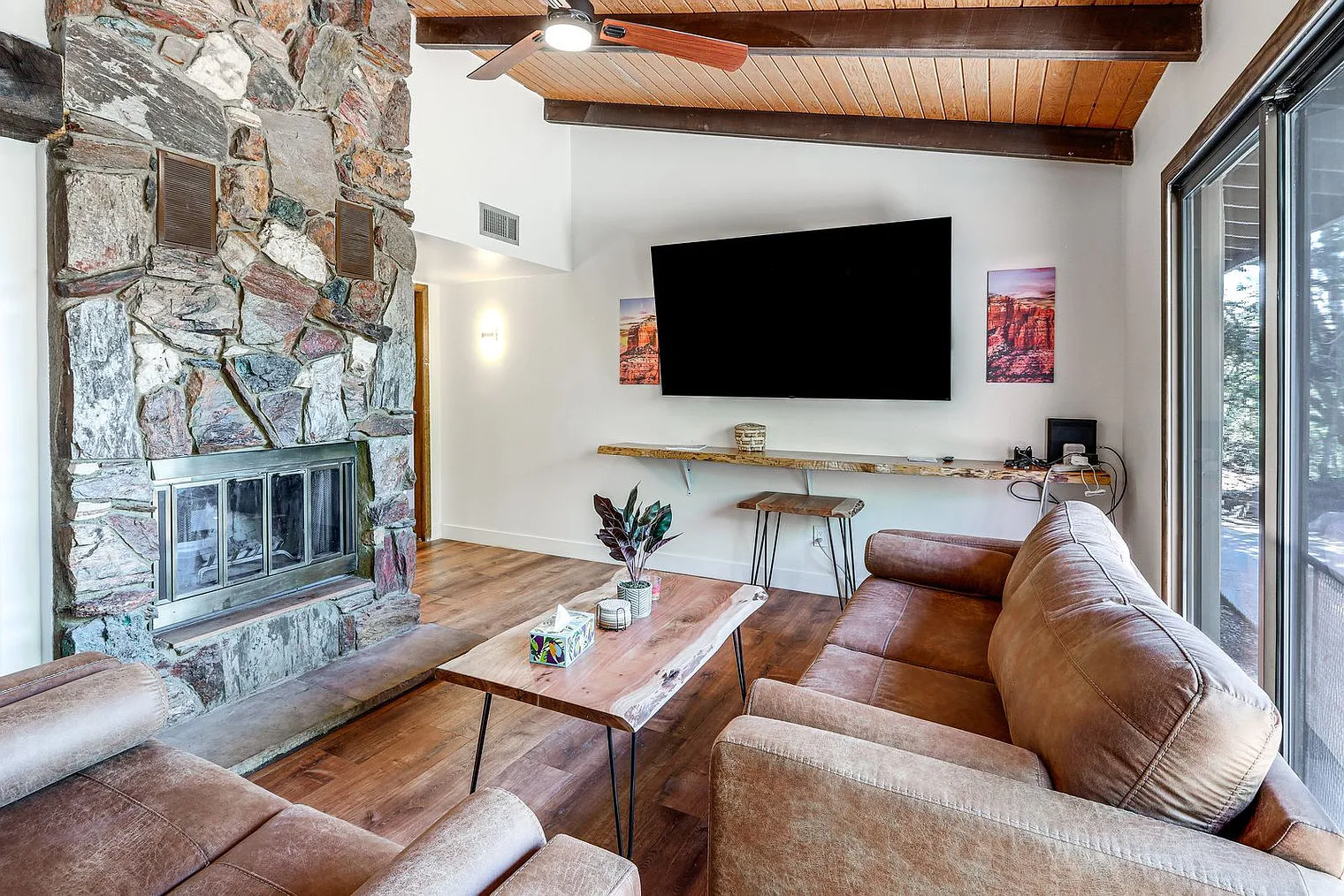 5 bed, 3.0 bath, 2906 sqft, $6,259 — Photo 1