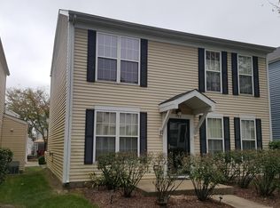 993 Symphony Dr, Aurora, IL 60504