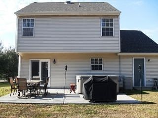2nd image of 1521 Fawn St