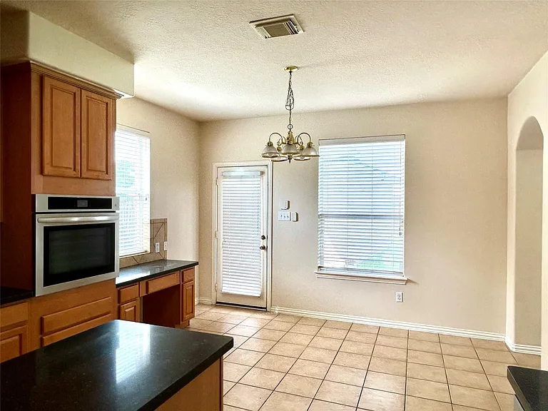 2516 Brittany Lakes Dr — Photo 10