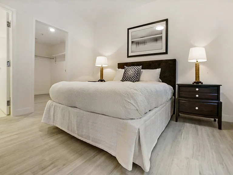 Residences at Village Walk — Photo 42