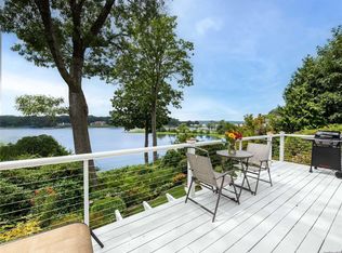 343 Bay Ave, Halesite, NY