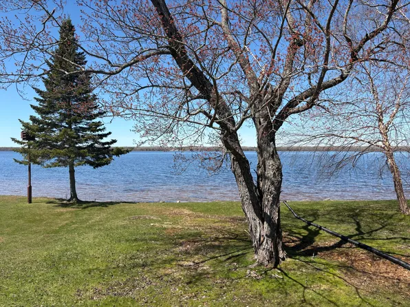 N7790 Millecoquin Lake Dr, Engadine, MI 49827