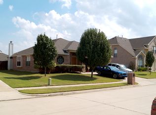 306 Wallford Ln, Lake Dallas, TX 75065