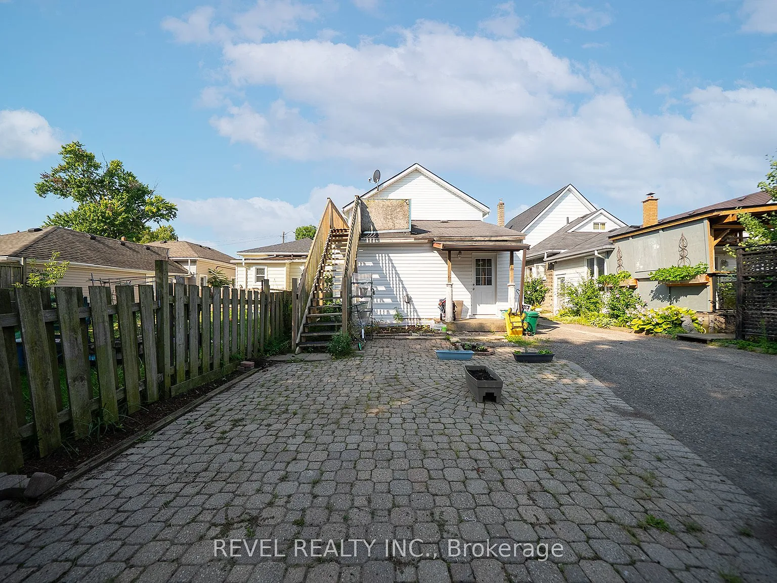 3 bed, $2,000 — Photo 3