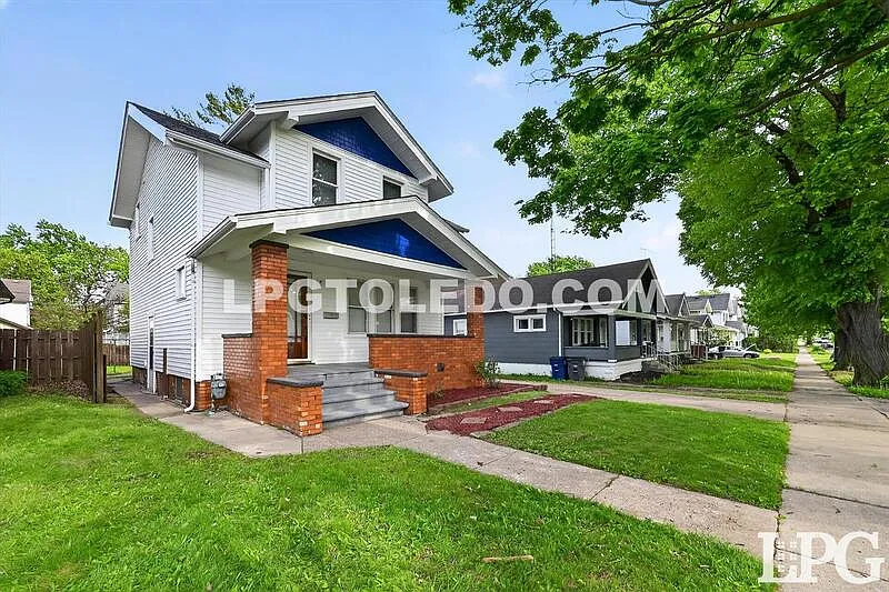 Building Photo - 4140 Caroline Ave