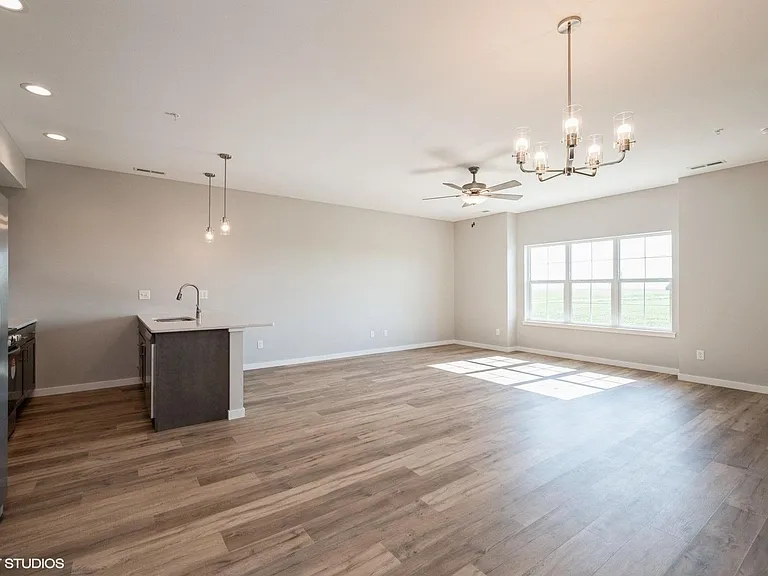 2773 Rookwood Ln — Photo 22