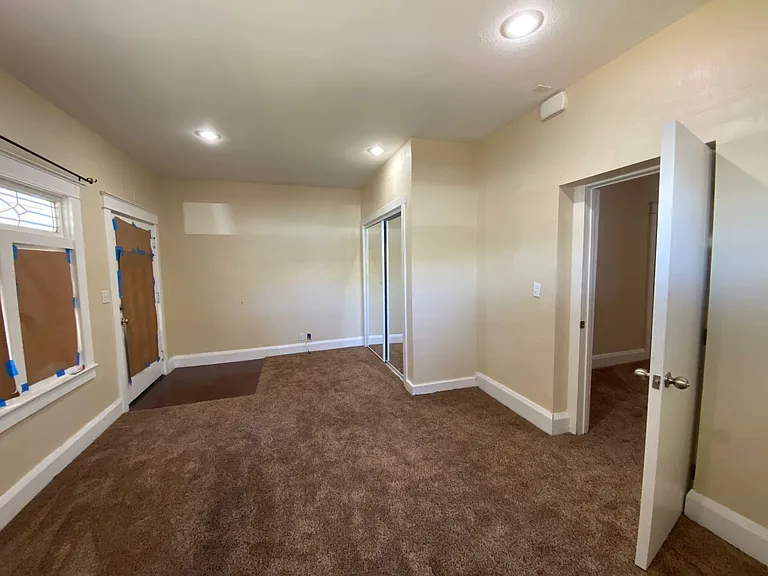 402 S Sycamore St #402 — Photo 13
