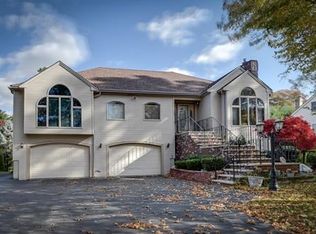 90 Canton St, Westwood, MA 02090