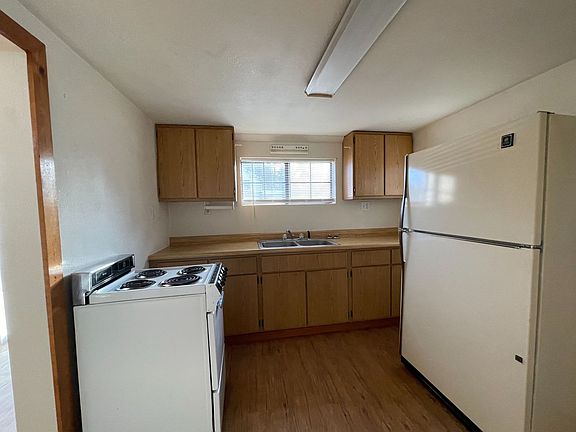 3rd image of 1504 North St #1/2