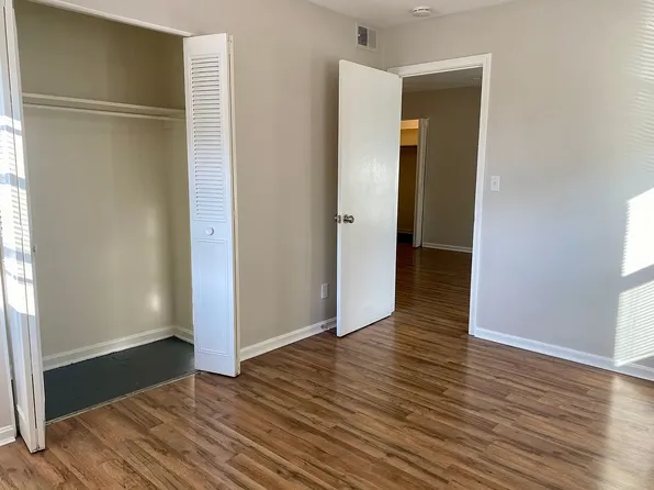 2601 Le Blanc Ct, Louisville, KY