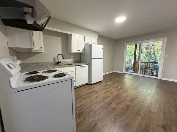 110 Kenton Ct APT 12, Radcliff, KY 40160