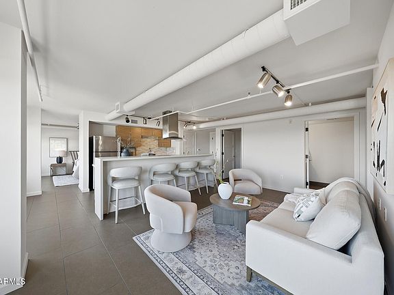 3rd image of 535 W THOMAS Road #406