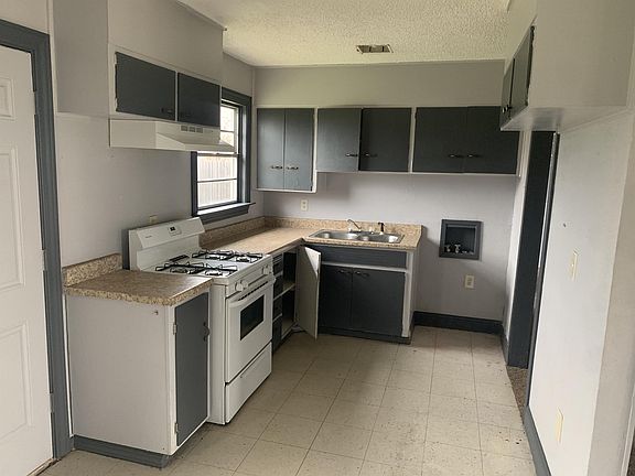 3rd image of 5238 Durango Dr