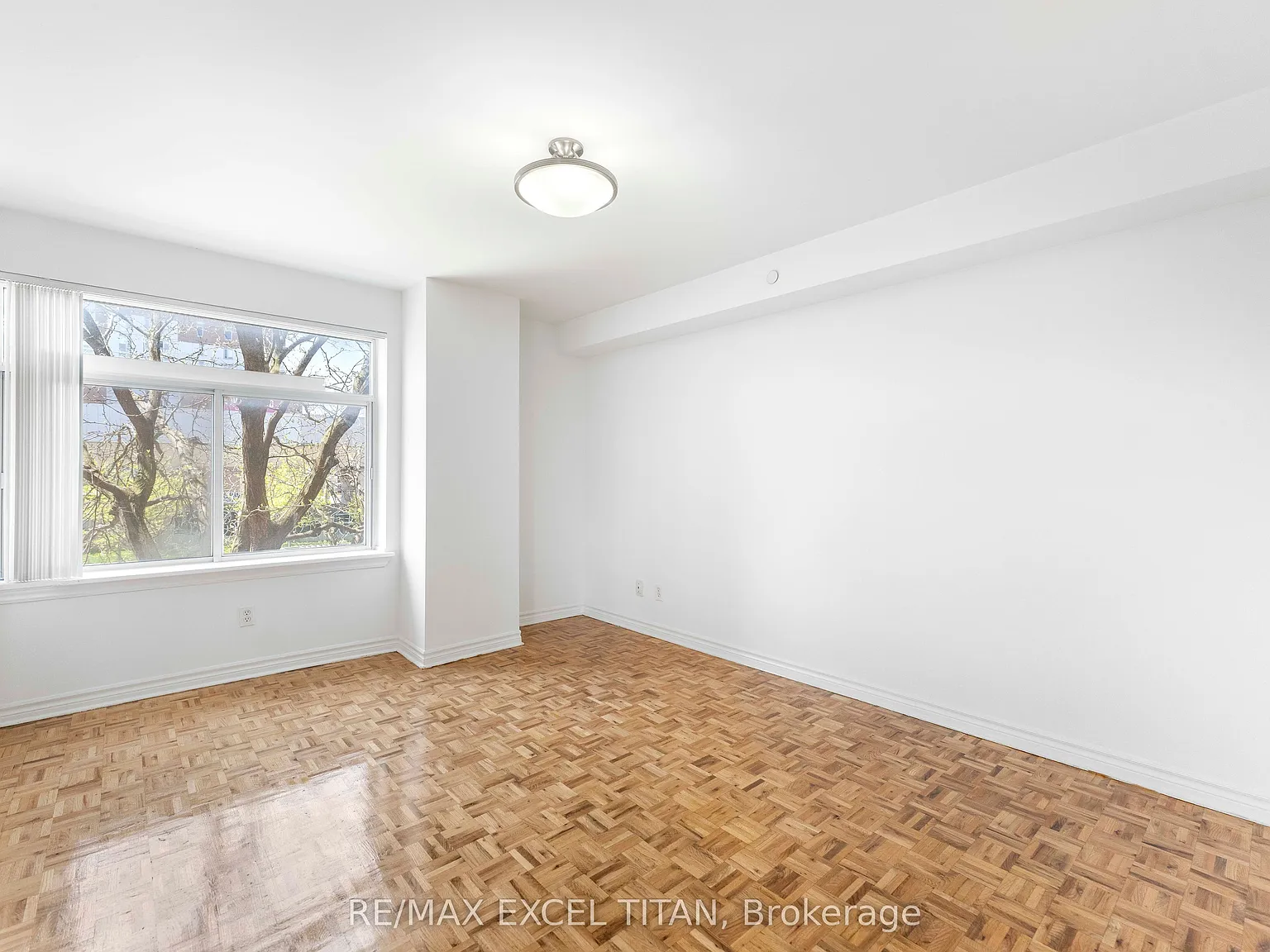 Studio, $1,600 — Photo 2