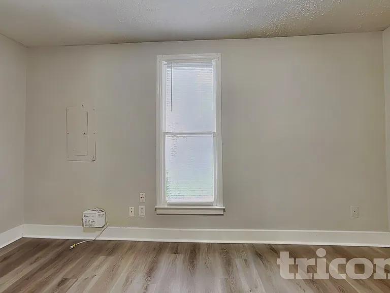 270 Rosewood Dr — Photo 15