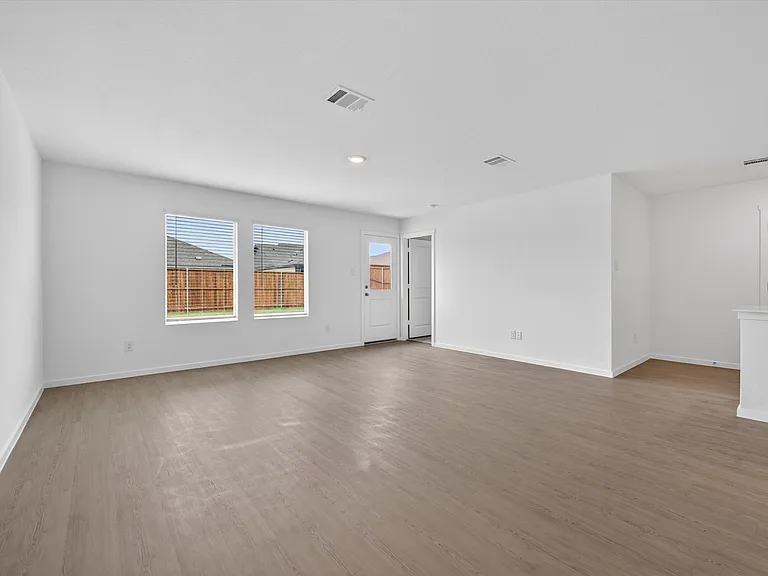 2051 Stable Ln — Photo 10