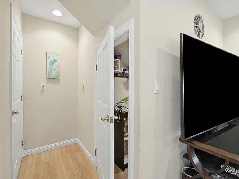 10060 Tujunga Canyon Blvd — Photo 8