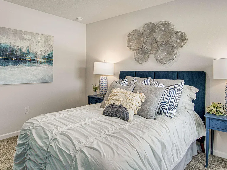 1041 Hayward Loop — Photo 15