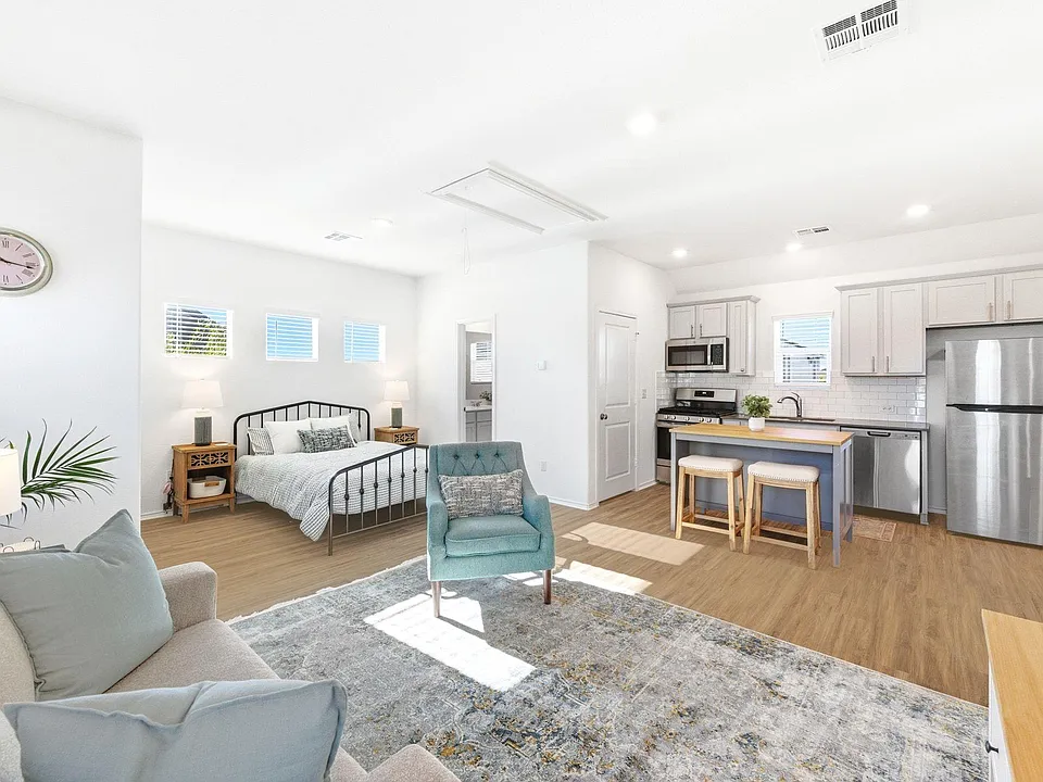 160 Rioja Garage Apartment Kyle Ter #GARAGE