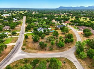 205 Skyline Dr, Kingsland, TX 78639