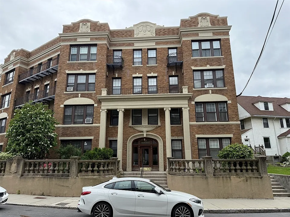 32 Sidlaw Rd #5
